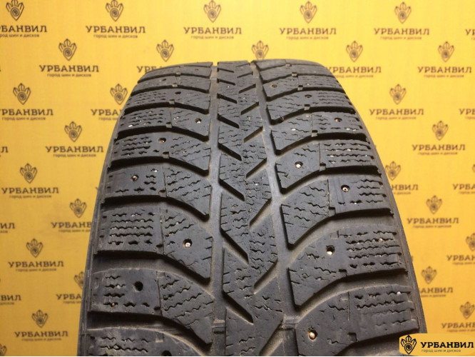 Bridgestone Ice Cruiser 5000 205/60 R15 92T