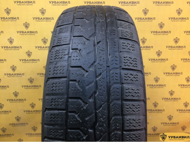 Kumho I'Zen RV KC15 235/65 R17 108H