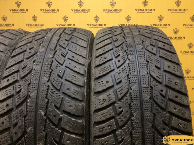 Kumho I'Zen RV Stud KC16 235/55 R18 100H