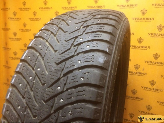 Nokian Tyres Hakkapeliitta 8 SUV 225/60 R18 104T