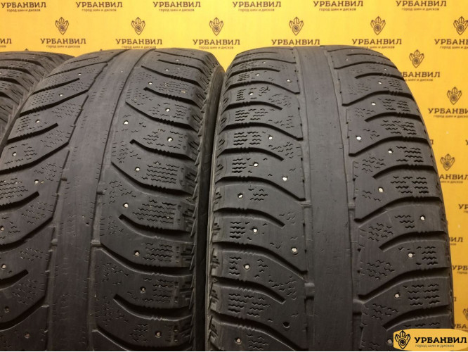 Bridgestone Ice Cruiser 7000 215/60 R17 100T