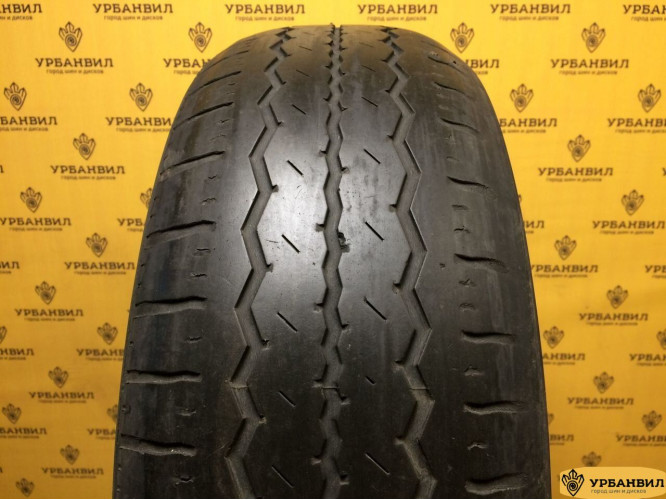 Hankook Radial RA08 215/65 R17 104T