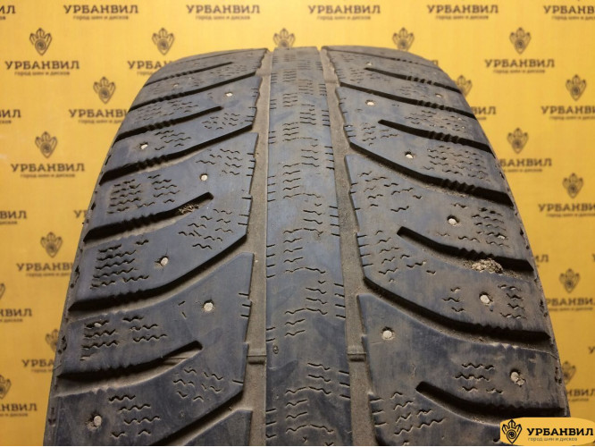 Bridgestone Ice Cruiser 7000 215/55 R17 98T