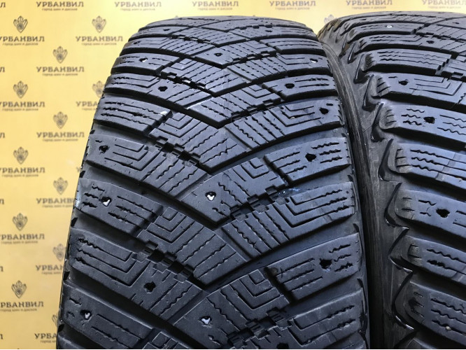 Goodyear UltraGrip Ice Arctic SUV 235/65 R18 110T