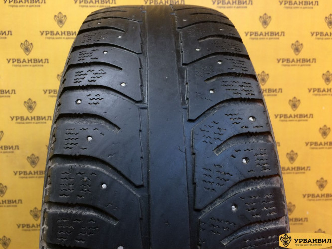 Bridgestone Ice Cruiser 7000 215/70 R16 100T