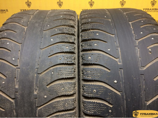 Bridgestone Ice Cruiser 7000 245/45 R17 99T