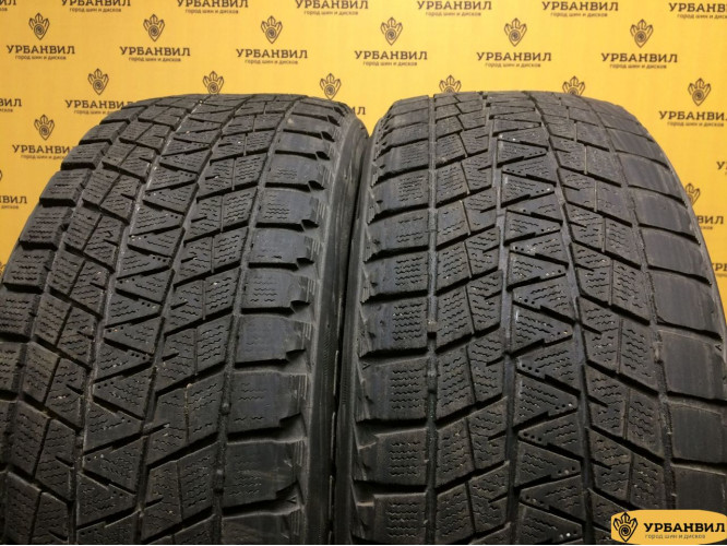 Bridgestone Blizzak DM-V1 235/55 R19